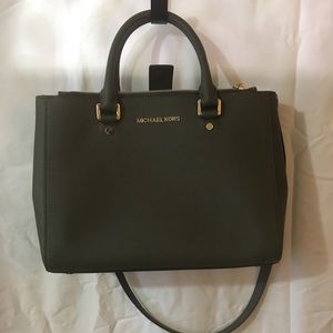 Michael Kors purse 👜